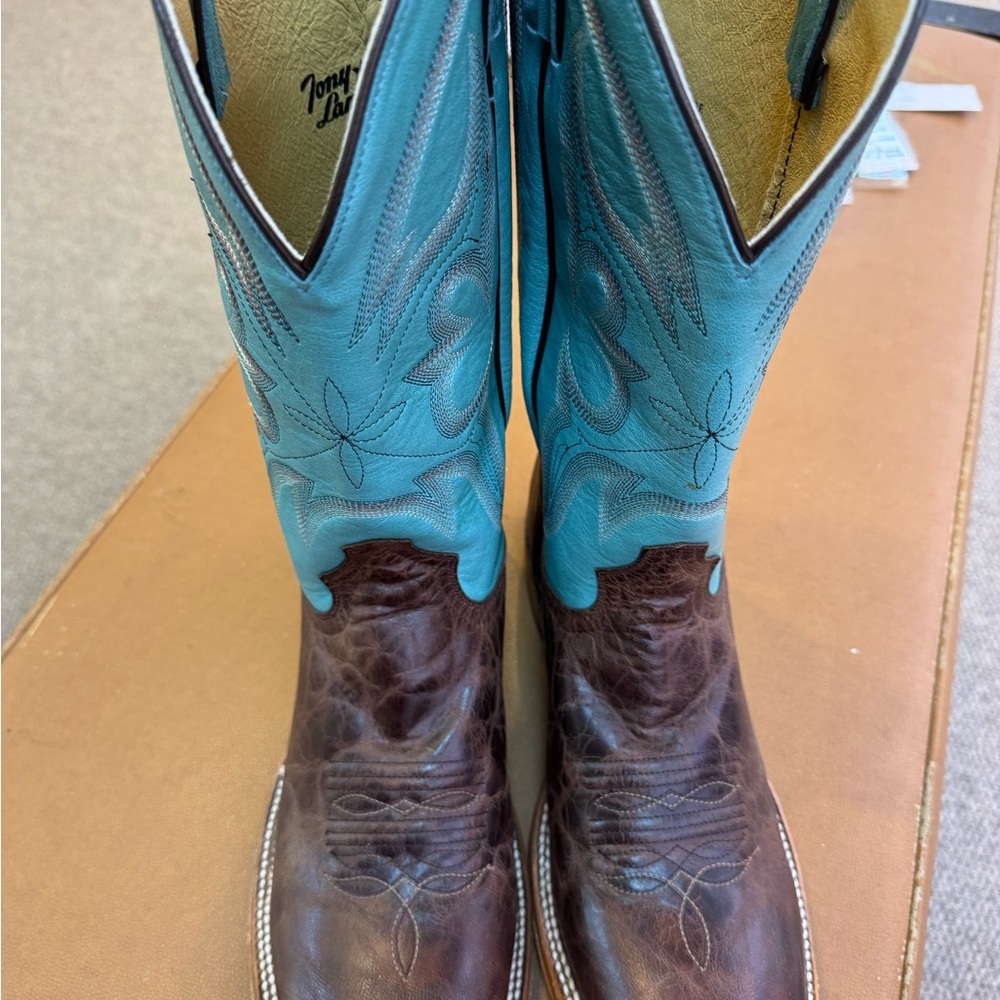 Tony Lama Turquoise and Tan Leather Cowboy Boots